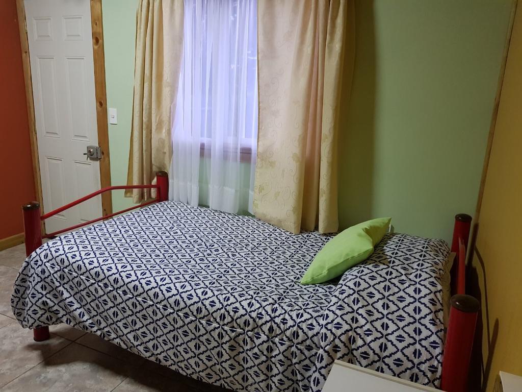 Hostal Aventura Austral Punta Arenas Exterior photo
