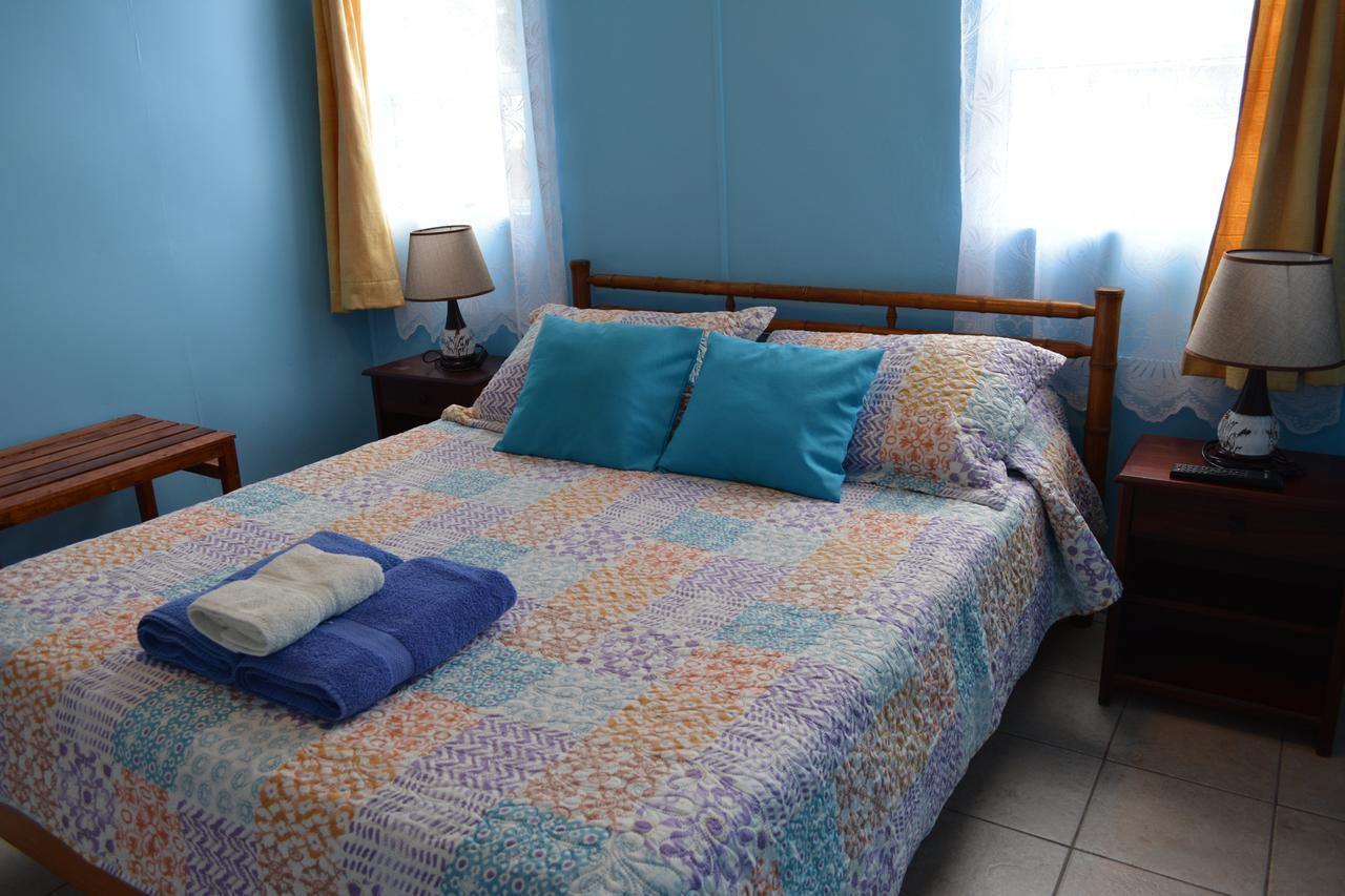 Hostal Aventura Austral Punta Arenas Exterior photo